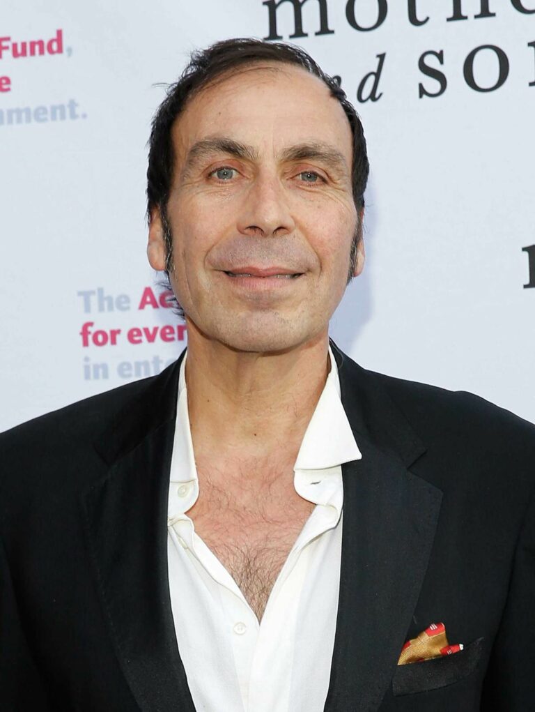 Comedian Taylor Negron Dies Age 53