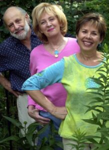 Lois Lilienstein, of Sharon, Lois & Bram and Skinnamarink fame, dies at 78 3 Lois Lilienstein