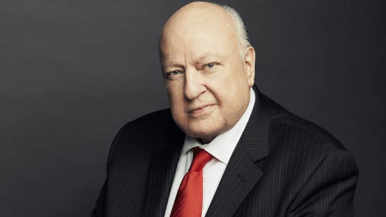 Roger Ailes Former Fox News CEO Dies