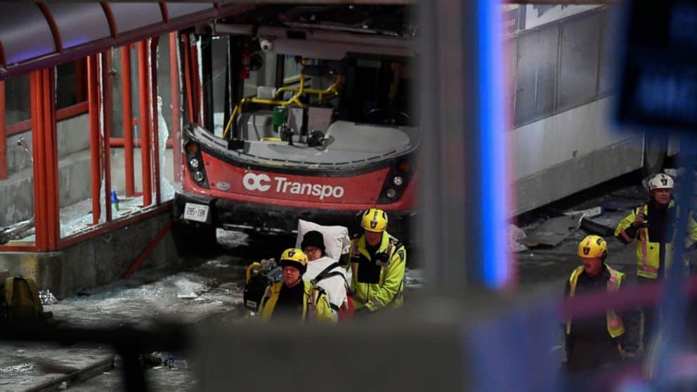 23 People Injured and 3 dead in Ottawa bus crash 2 23 Injured 3 dead in Ottawa bus crash