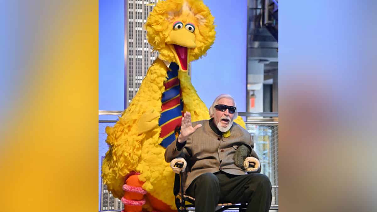 Caroll Spinney Sesame-Street puppeteer dies at age 85