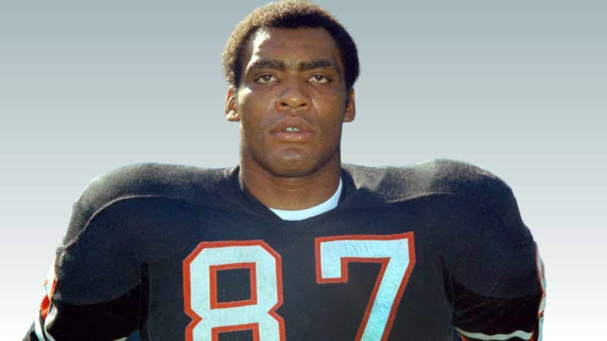 Football Hall of Famer Claude Humphrey dead at 77